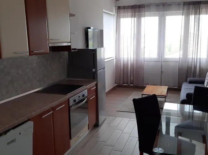 Adria בית הארחה