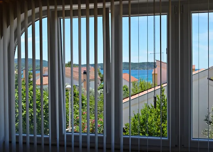 Adria 3* יאדריה