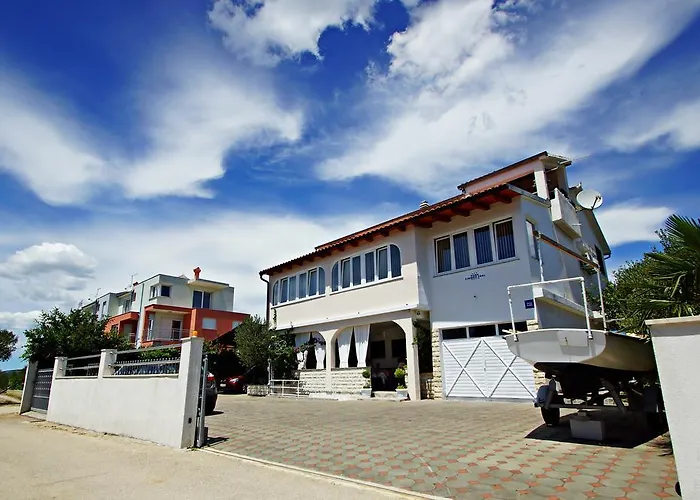 Adria בית הארחה יאדריה