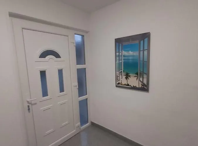 Adria בית הארחה 3*